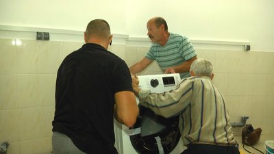 Ремонтні роботи у лазні розпочали два тижні тому, завершити планують до 24 серпня. Ремонтні роботи у лазні розпочали два тижні тому, завершити планують до 24 серпня.
