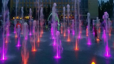 У Миколаєві проводять очистку фонтанів. Їх планують запустити 1 травня