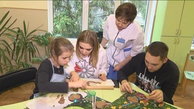 Майстер-класи до Дня Святого Миколая провели для вихованців Сумського центру реабілітації
