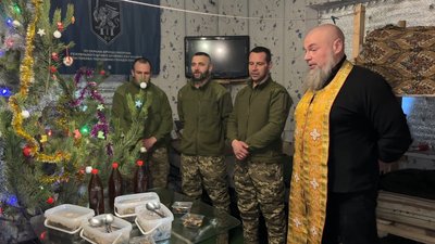 Військовослужбовці 101 окремої бригади охорони ГШ на Святвечорі Донецька область