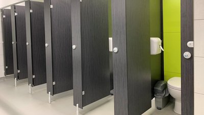 74 школи на Закарпатті досі без внутрішніх вбиралень. Їх планують облаштувати у 2022 році