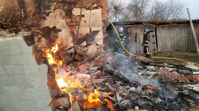 На Житомирщині житловий сектор постраждав внаслідок артилерійського удару На Житомирщині житловий сектор постраждав внаслідок артилерійського удару