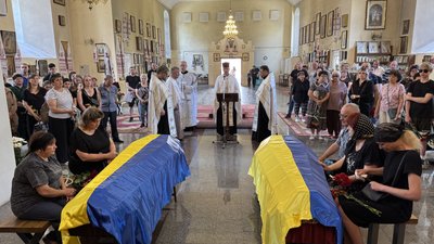 Сергій Кудяшев та Михайло Калюжний загинули на війні з РФ: із воїнами прощались у Полтаві