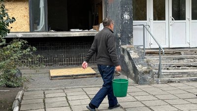 Атака РФ на Запоріжжя: фоторепортаж з місця подій Атака РФ на Запоріжжя: фоторепортаж з місця подій