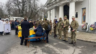 У Полтаві попрощалися із воїнами розвідувального взводу, які загинули на війні з Росією