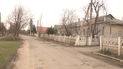 Пити не можна: у Нижніх Сірогозах на Херсонщині вода цілодобово, але поганої якості Пити не можна: у Нижніх Сірогозах на Херсонщині вода цілодобово, але поганої якості