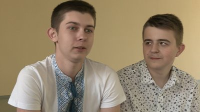 Репетиція шкільного вальсу: черкаські учні готуються до мінівипускного