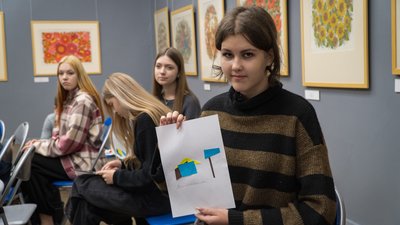 У Дніпровському художньому музеї провели урок для школярів У Дніпровському художньому музеї провели урок для школярів