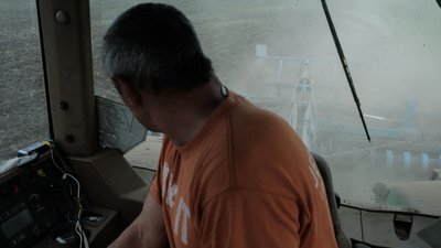 На Буковині посівну почали на місяць пізніше: вже сіють сою, кукурудзу та соняшник На Буковині посівну почали на місяць пізніше: вже сіють сою, кукурудзу та соняшник