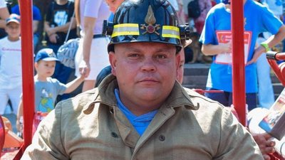 "Крутий спуск": перегони на саморобних тачках відбулись у Черкасах "Крутий спуск": перегони на саморобних тачках відбулись у Черкасах