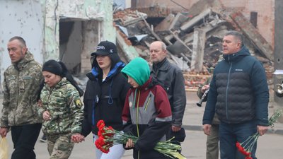 В Охтирці попрощалися з загиблим сапером Олександром Прокудою В Охтирці попрощалися з загиблим сапером Олександром Прокудою