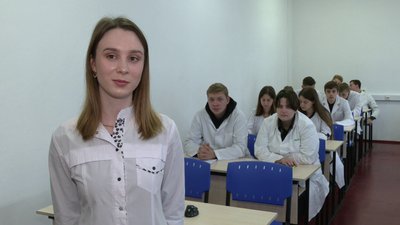 Як студенти Луганського медуніверситету писали радіодиктант у Рівному