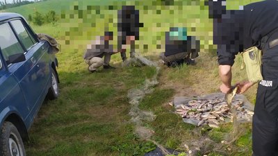 На Вінниччині чоловік наловив 35 кілограмів риби на майже 700 тисяч гривень На Вінниччині чоловік наловив 35 кілограмів риби на майже 700 тисяч гривень