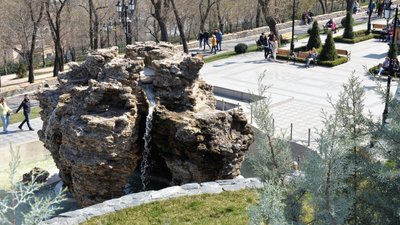 В Одесі після зими запрацювали перші фонтани В Одесі після зими запрацювали перші фонтани