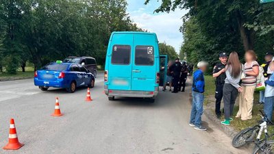 У Камʼянці-Подільському зʼясовують обставини ДТП, у якій травмувалась 7-річна