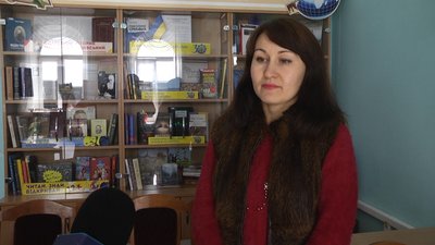 У Житомирській бібліотеці підліткам розповіли про життя їхніх ровесників у 90-х роках У Житомирській бібліотеці підліткам розповіли про життя їхніх ровесників у 90-х роках