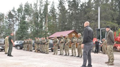 На Житомирщині провели антитерористичні навчання поблизу північного кордону України На Житомирщині провели антитерористичні навчання поблизу північного кордону України