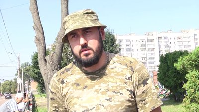 На Смолянському цвинтарі у Житомирі попрощалися із трьома військовими, які загинули на Херсонщині На Смолянському цвинтарі у Житомирі попрощалися із трьома військовими, які загинули на Херсонщині