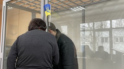У Харкові суд слухає справу про потрійне вбивство, смертельну аварію та замах У Харкові суд слухає справу про потрійне вбивство, смертельну аварію та замах