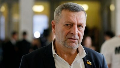 Національно-територіальну автономію у складі України.Чийгоз закликав внести зміни до Конституції