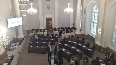 Сесія Львівської міськради: у депутатів перевіряли сертифікати вакцинації та ПЛР-тести Сесія Львівської міськради: у депутатів перевіряли сертифікати вакцинації та ПЛР-тести