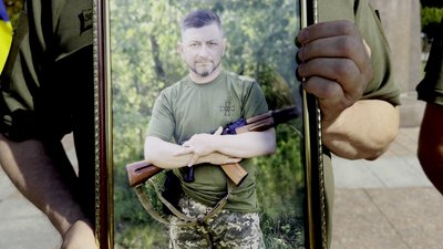 З військовим Віктором Тисячним попрощалися у Рівному
