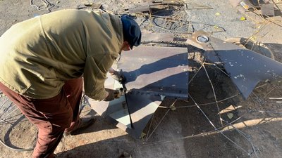 "Синій краб": в Одесі зі старої автівки створили артоб'єкт "Синій краб": в Одесі зі старої автівки створили артоб'єкт
