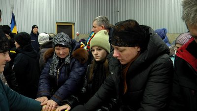 Загинули на Херсонщині: у Житомирі попрощалися з рятувальниками Сергієм Курінним, Дмитром Краснощоковим і Олексієм Сичем Загинули на Херсонщині: у Житомирі попрощалися з рятувальниками Сергієм Курінним, Дмитром Краснощоковим і Олексієм Сичем