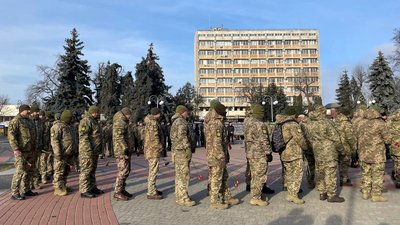 З 17 років став на захист України: у Черкасах попрощались з полеглим азовцем З 17 років став на захист України: у Черкасах попрощались з полеглим азовцем