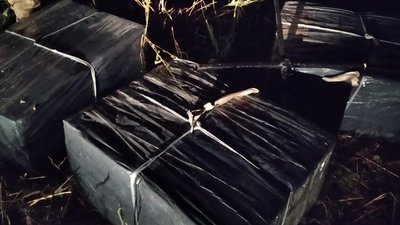 4 пакунки контрабандних сигарет виявили прикордонники на Закарпатті 4 пакунки контрабандних сигарет виявили прикордонники на Закарпатті