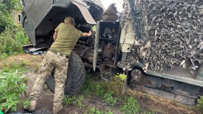 Готують суп під обстрілами і рятують цуценят: черкаський боєць про побут на фронті