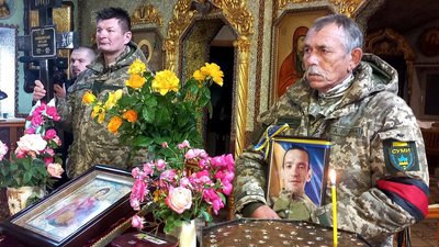 У Сумах попрощалися зі стрільцем-санітаром Віталієм Васильковським
