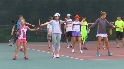 У Сумах стартував тенісний турнір серед спортсменів до 14 років
