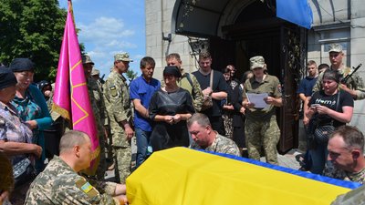 На Тернопільщині попрощалися з сапером В'ячеславом Власенком На Тернопільщині попрощалися з сапером В'ячеславом Власенком