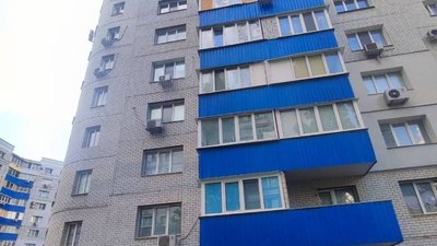 на салтівці 16-річний підліток випав з вікна