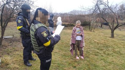 Поширювала фейки у соцмережах: у Черкасах викрили агітаторку