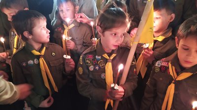 Вифлеємський вогонь миру у храмі Іоана Богослова Вифлеємський вогонь миру у храмі Іоана Богослова
