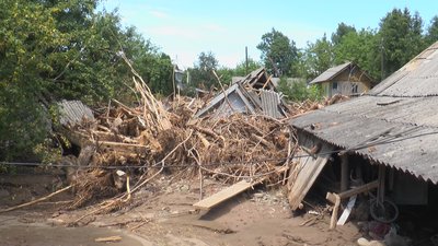 У Ланчині на Прикарпатті 4 сім’ї залишилися без домівок через негоду У Ланчині на Прикарпатті 4 сім’ї залишилися без домівок через негоду