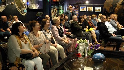 У Житомирі презентували книгу письменника В'ячеслава Шнайдера, видану після його смерті