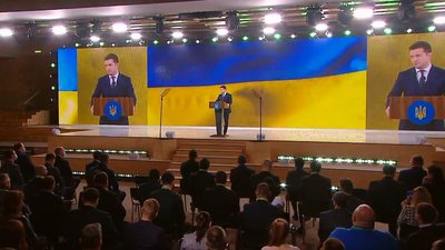 З'їзд "Слуг народу" у Києві розпочався зі скандалу. Що сталося З'їзд "Слуг народу" у Києві розпочався зі скандалу. Що сталося