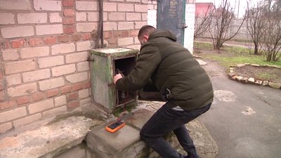 Неможливо користуватись технікою: в одному з будинків Херсона електромережа не витримує навантаження Неможливо користуватись технікою: в одному з будинків Херсона електромережа не витримує навантаження