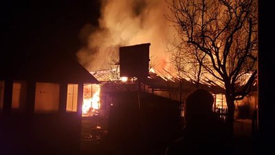 Від авто до сіна: пожежі на Прикарпатті не припиняються