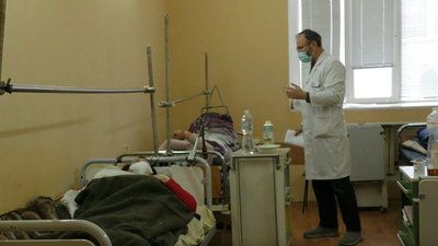 За останню добу в травмопункт Херсона звернулося втричі більше людей ніж завжди За останню добу в травмопункт Херсона звернулося втричі більше людей ніж завжди