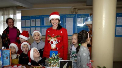 У спецшколі №2 Житомира провели благодійний ярмарок, аби зібрати кошти на реабілітацію дітей У спецшколі №2 Житомира провели благодійний ярмарок, аби зібрати кошти на реабілітацію дітей