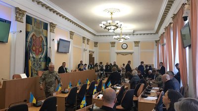 Депутати Полтавської міськради ухвали рішення про розпуск виконкому Депутати Полтавської міськради ухвали рішення про розпуск виконкому