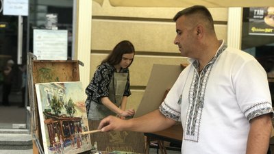 На Прикарпатті триває фестиваль вуличного мистецтва "Арт-візія" На Прикарпатті триває фестиваль вуличного мистецтва "Арт-візія"