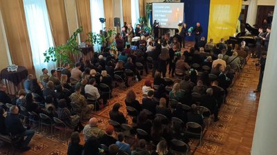 На Тернопільщині вручили нагороди сім’ям загиблих бійців На Тернопільщині вручили нагороди сім’ям загиблих бійців