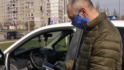 Залишатися людьми: як прикарпатці допомагають один одному в час пандемії