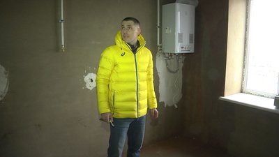 Двом спортсменам у Луцьку вручили ключі від нових квартир Двом спортсменам у Луцьку вручили ключі від нових квартир