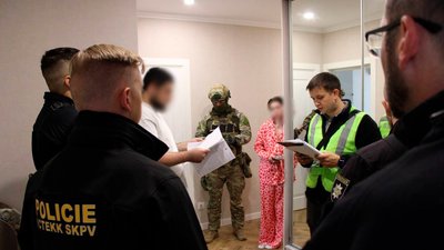 Затримання підозрюваних у організації шахрайського сall-центру